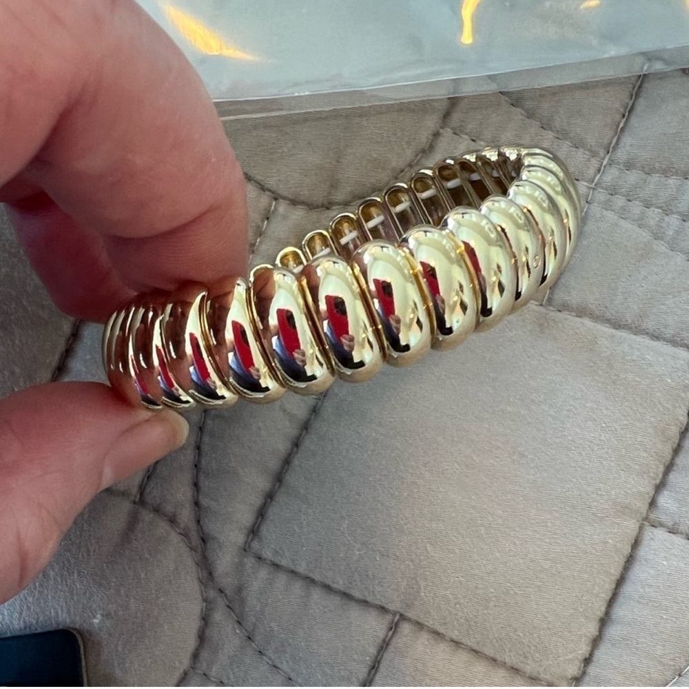 J. Crew Gold Ribbed Expansion Bracelet - Picture 8 of 8